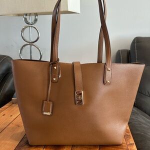 Michael kors tote